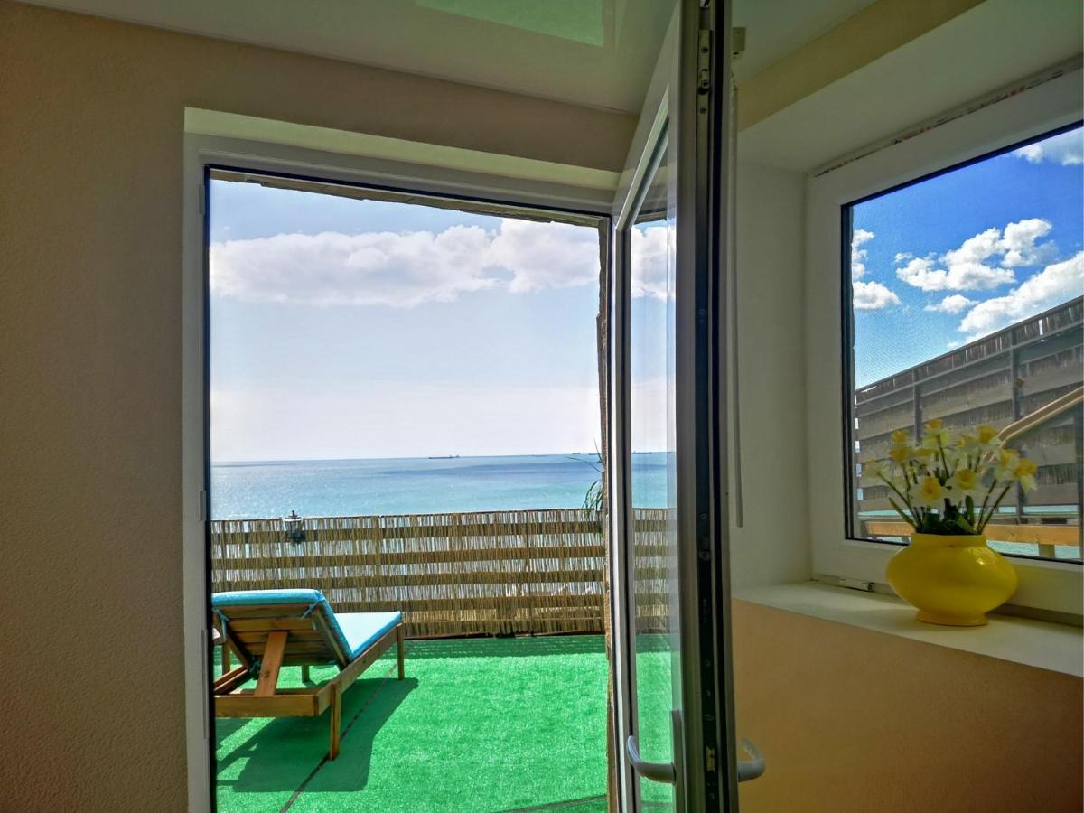 Sea View Apartments Одеса Екстериор снимка